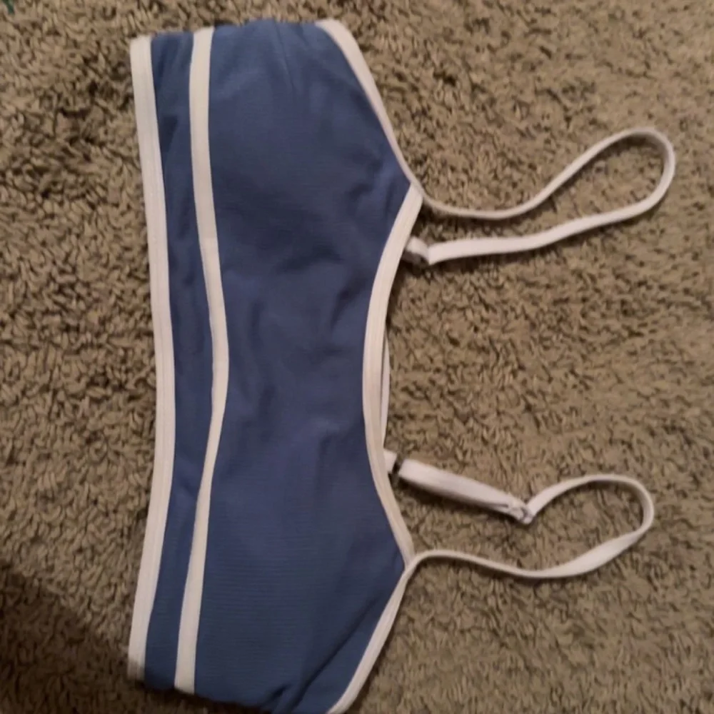 swimsuit top - Picture 1 of 1